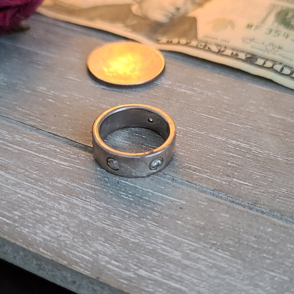 Sterling Silver 925 ring with faux screw lock